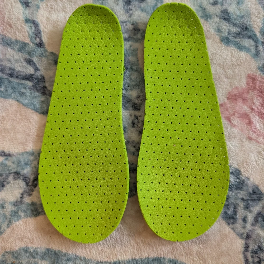 💥3/$24 Turtl Pink And Shell Print Water‎ Shoes